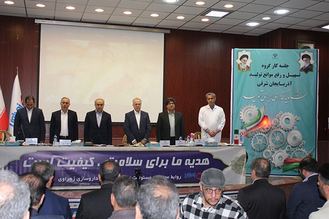 استاندار آذربایجان شرقی در بازدید از شرکت داروسازی زهراوی بر حمایت از تولیدکنندگان دارو تاکید کرد